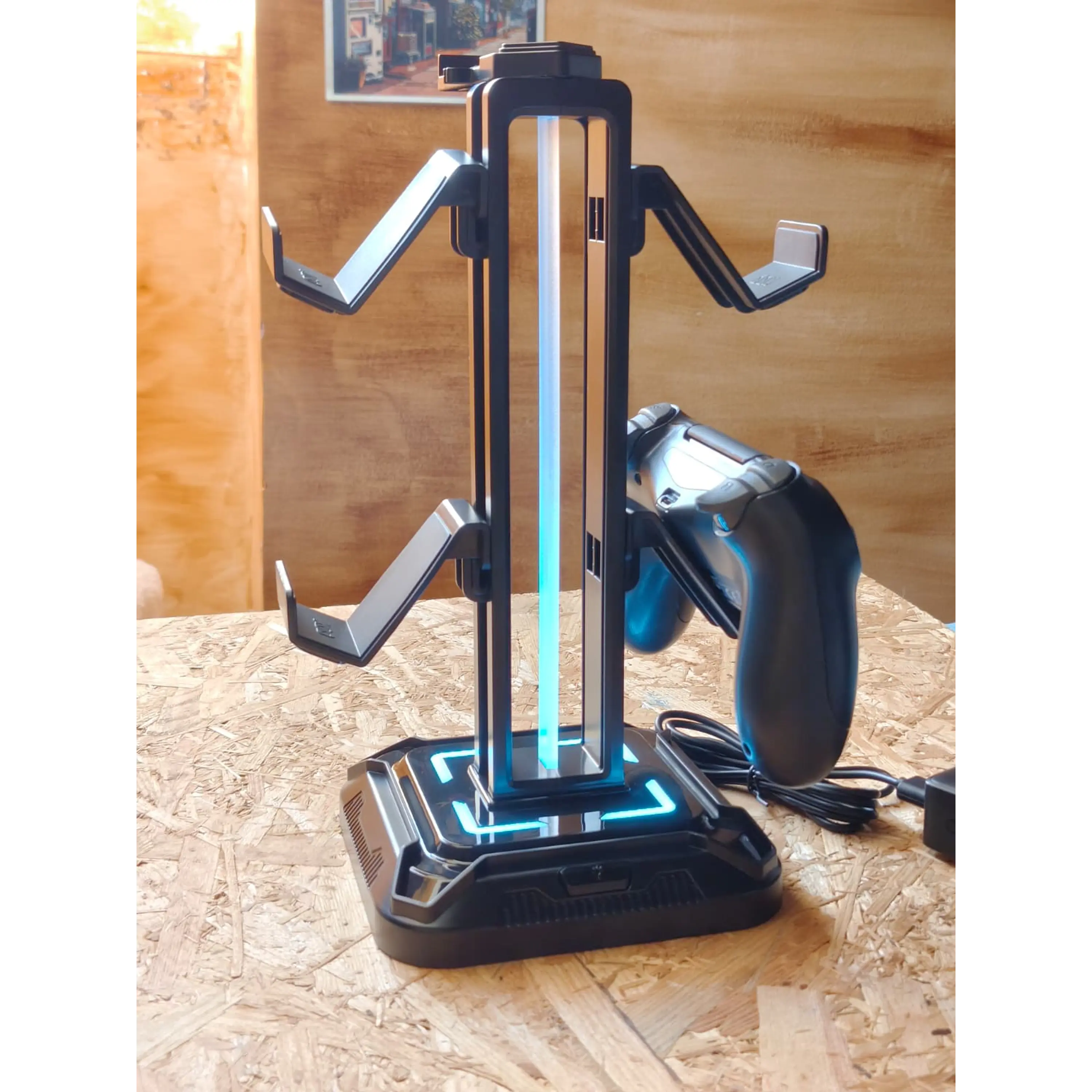 Suporte Gaming  LED RGB para até 4 Comandos e Auscultadores 12