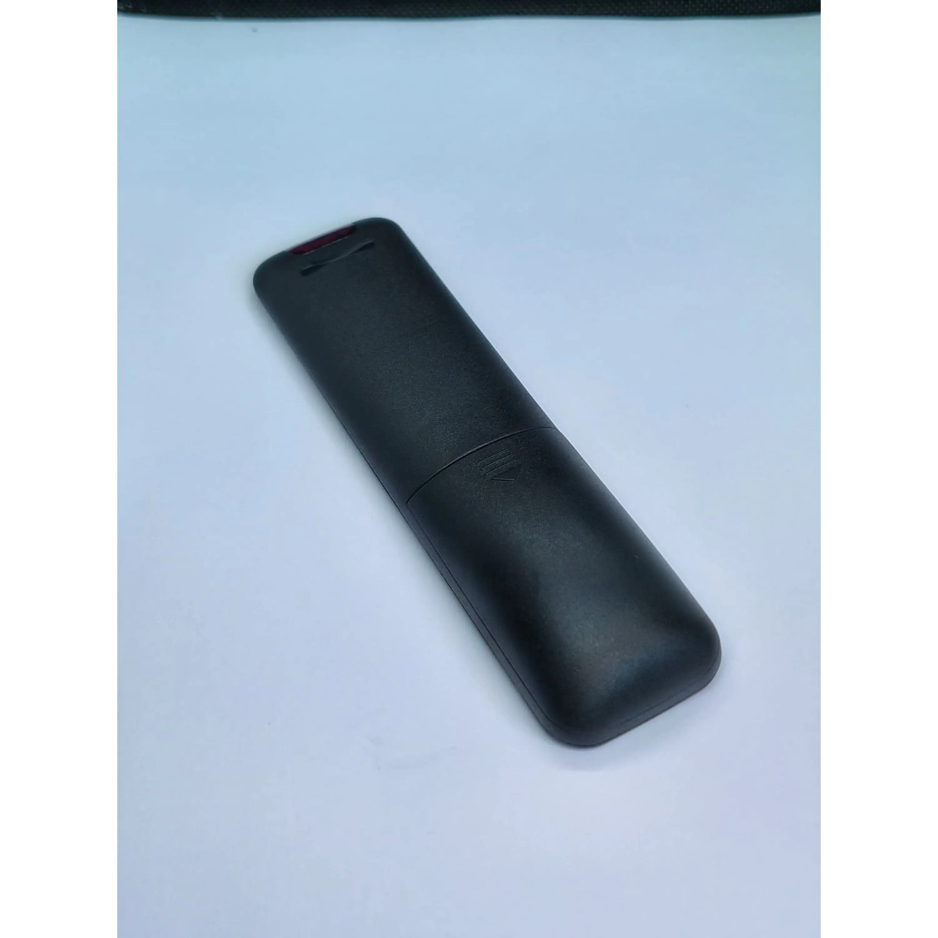 Mini Projetor Portátil LED com Estojo de Transporte 9