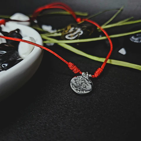 Collar Hilo Rojo con Dije Arbol de la Vida de Plata 925 - Adaptable