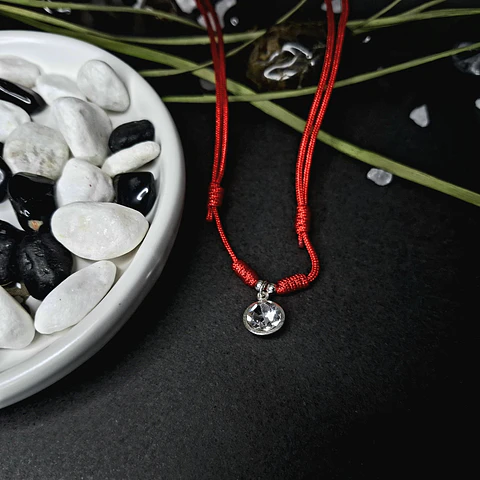 Collar Hilo Rojo con Dije Punto de Luz de Plata 925 - Adaptable