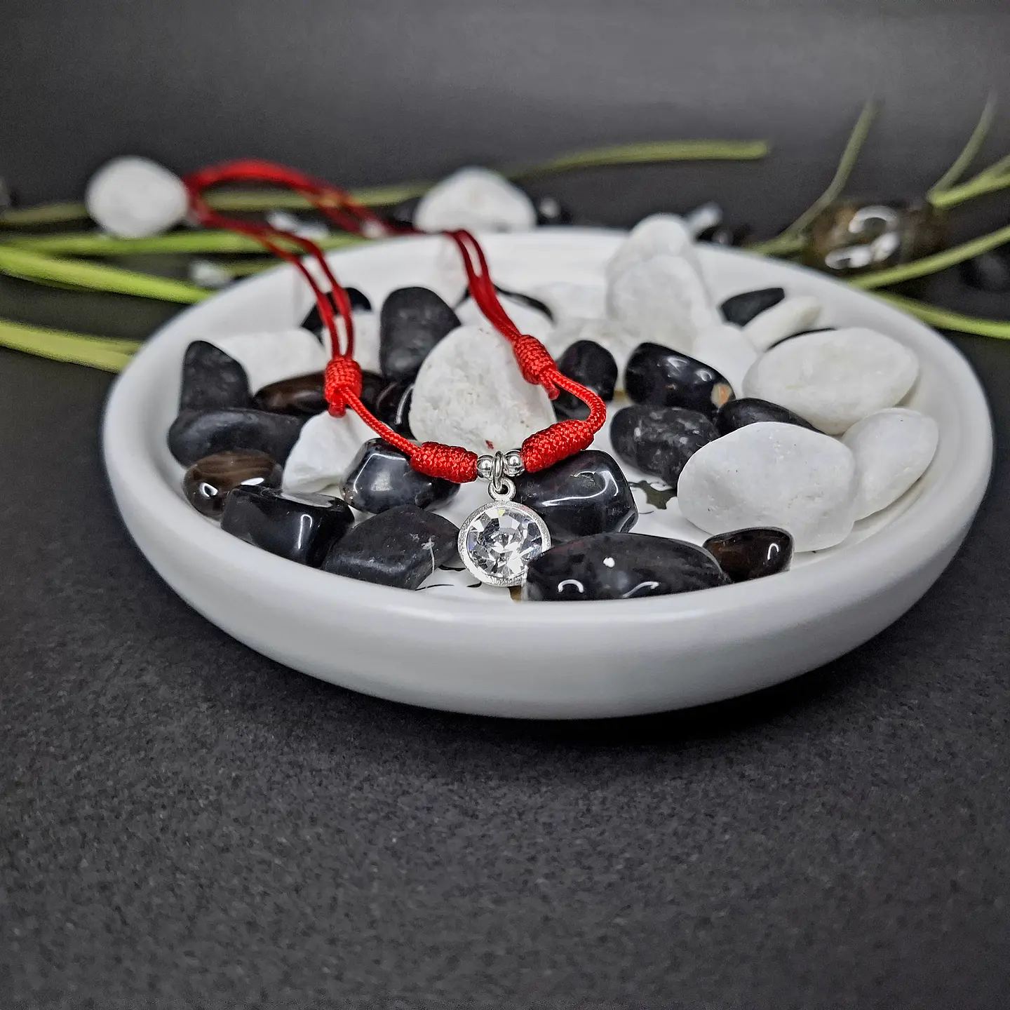 Collar Hilo Rojo con Dije Punto de Luz de Plata 925 - Adaptable 3