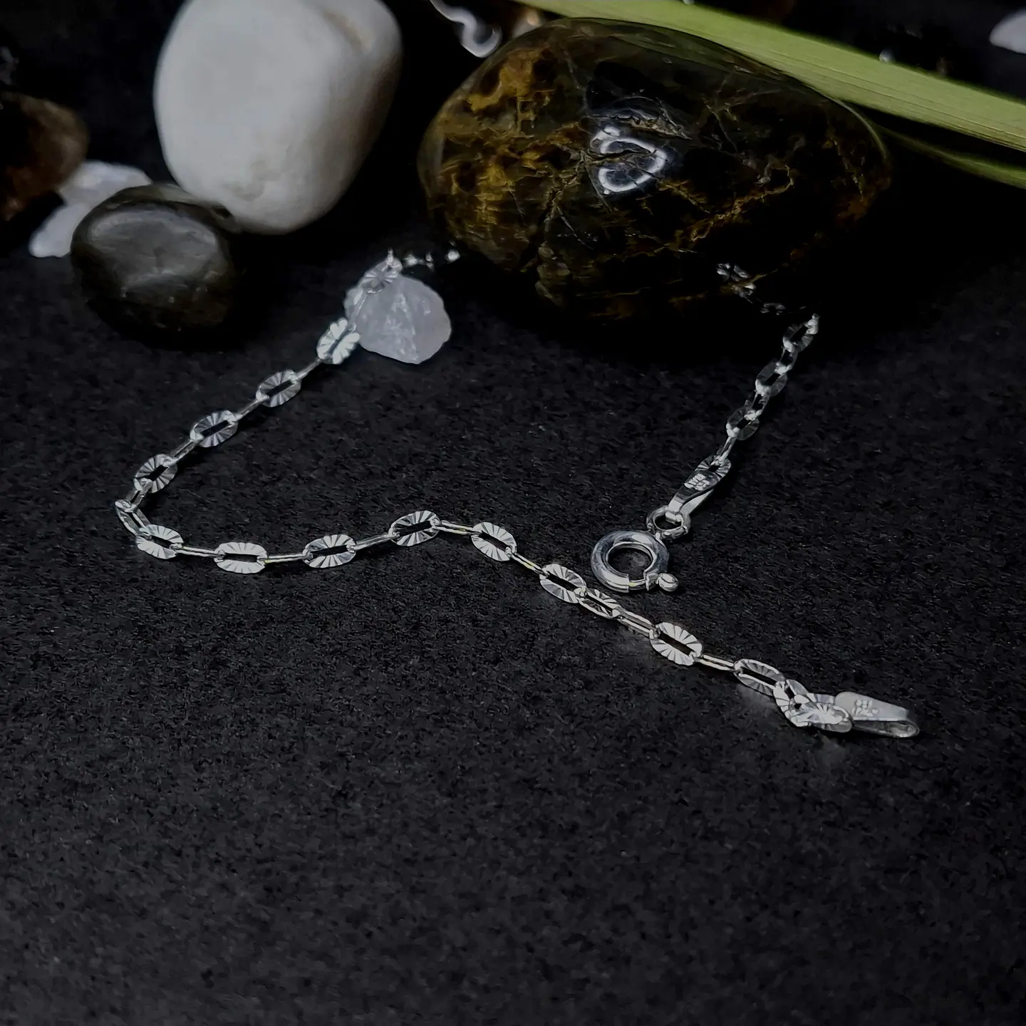 Pulsera Tradicional Martillada 19 cm x 2,4 mm de Plata 925 3