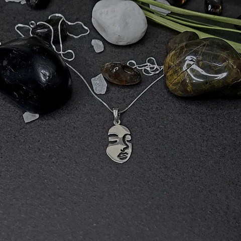 Colgante Cara Abstracta de Plata 925