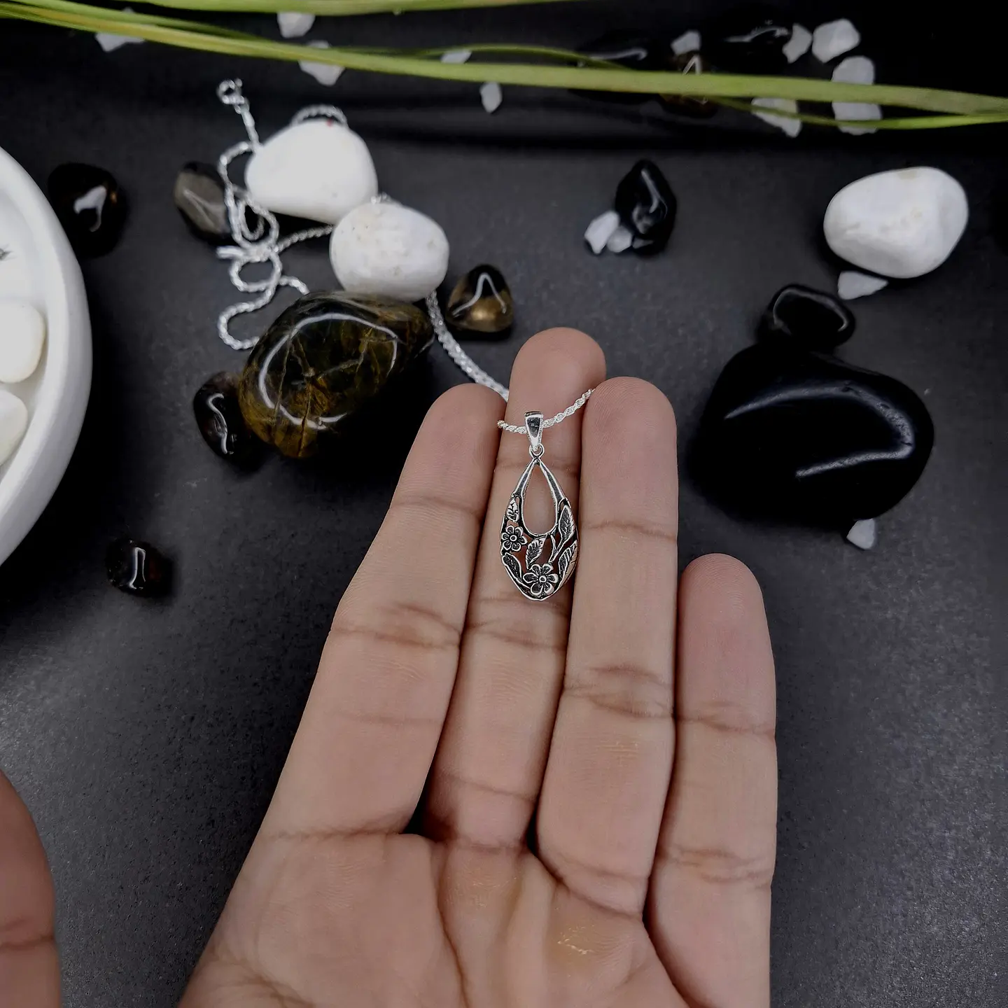 Colgante Flores Colgantes Añejadas de Plata 925 2