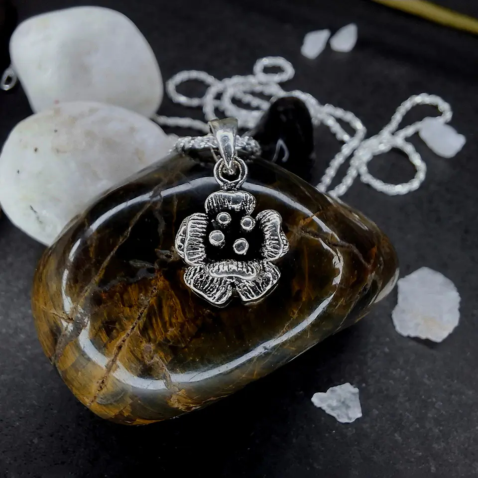 Colgante Flor añejada de Plata 925 3