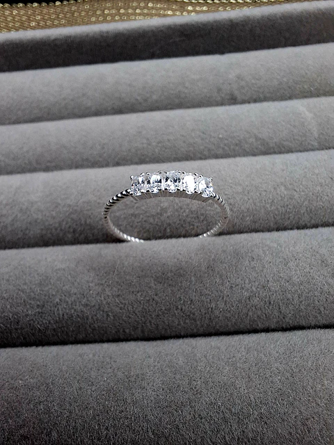 Anillo Entorchado con Circones de Plata 925