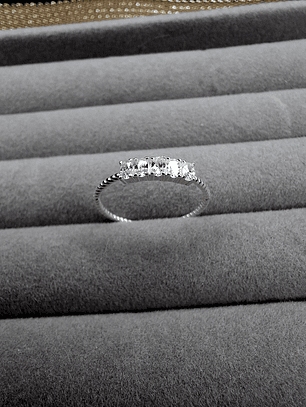 Anillo Entorchado con Circones de Plata 925