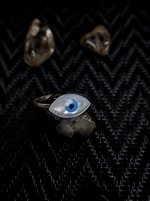 Anillo Ojo Turco Nácar - Talla 12