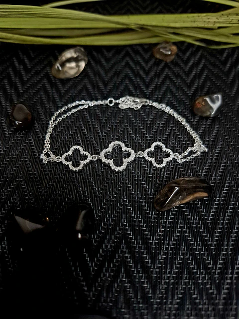 Pulsera Trébol de la Suerte con Circones