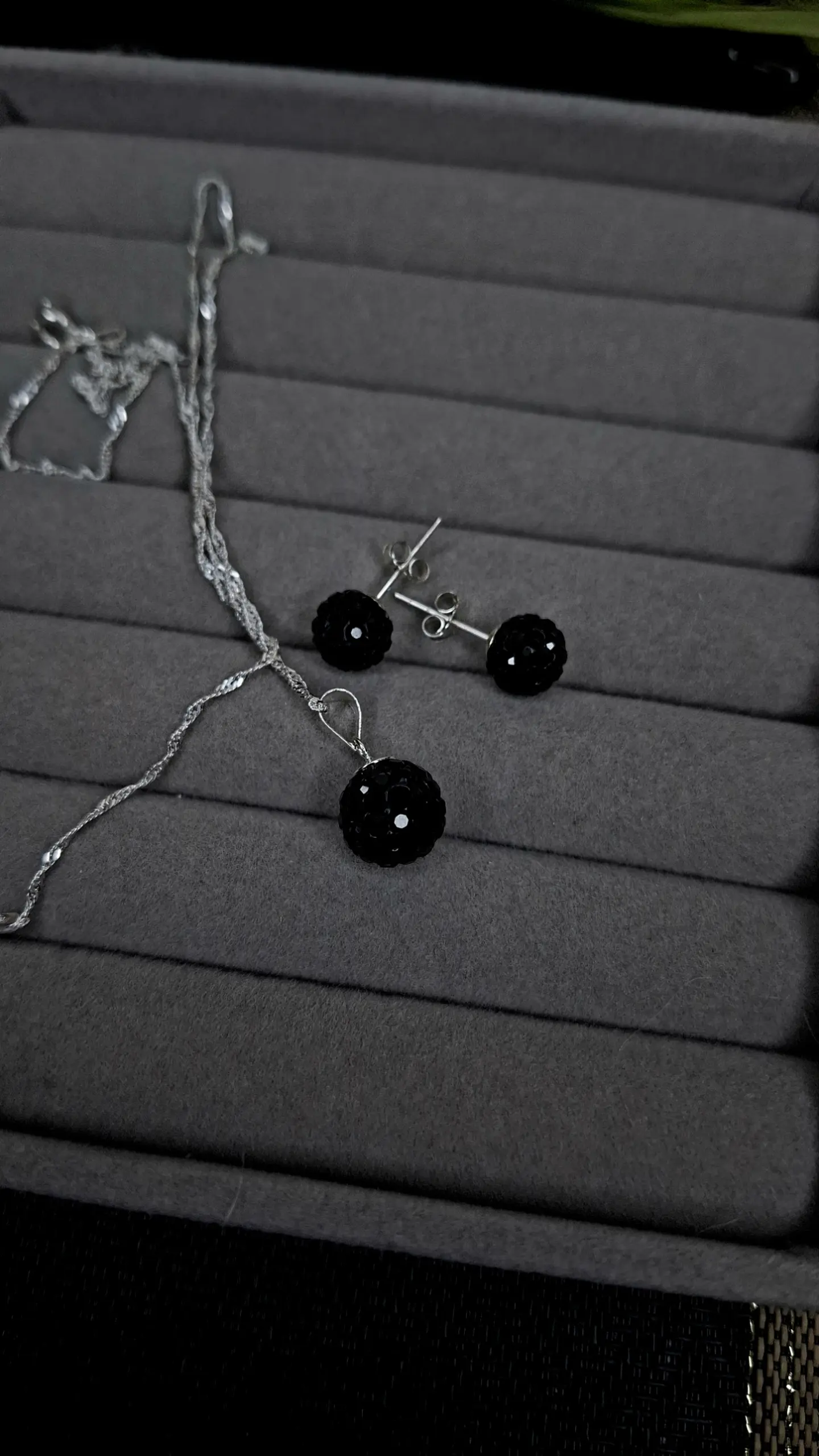 Conjunto Strass Negro 10 mm y 8 mm 2