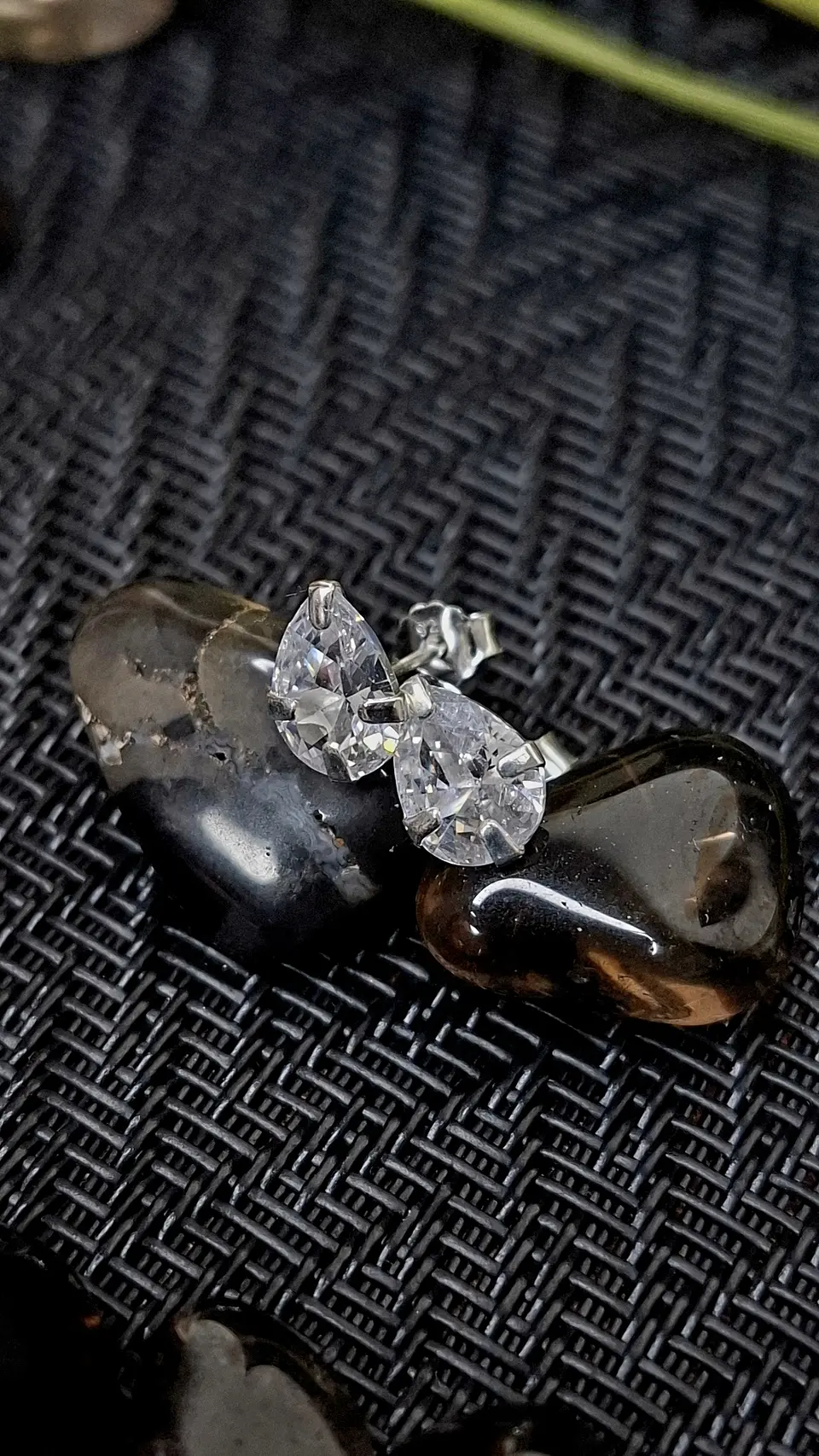 Aros Gota Circón 6x8 mm 1