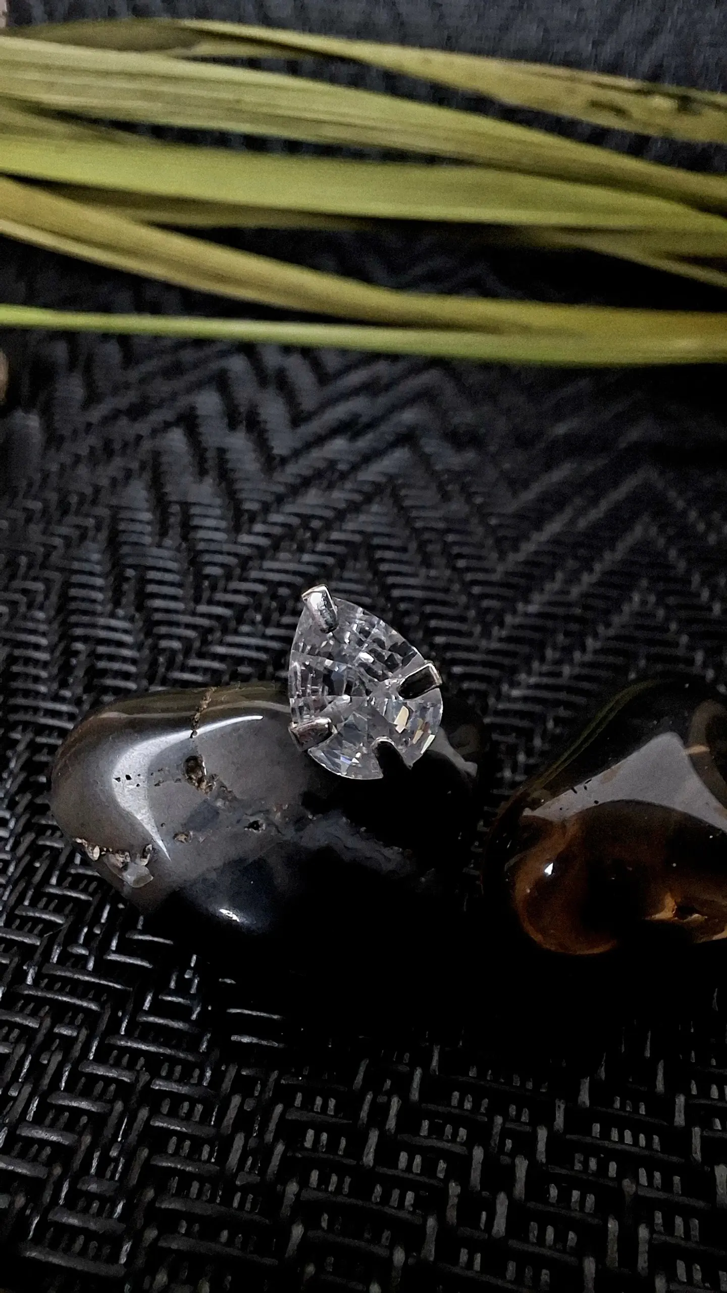Aros Gota Circón 6x8 mm 2