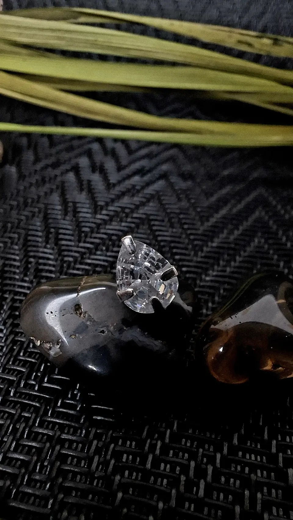 Aros Gota Circón 6x8 mm 2