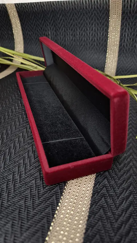 Caja de Terciopelo Rojo