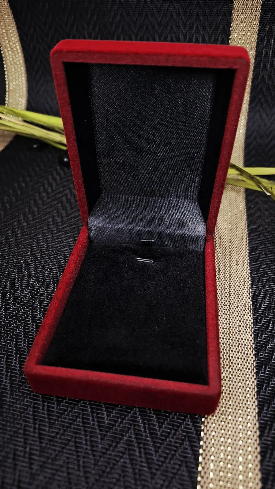Caja de Regalo Premium Roja (9x7) 2