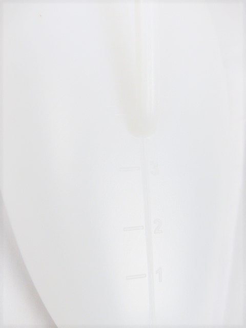 Urinol Masculino com pega e tampa. 2