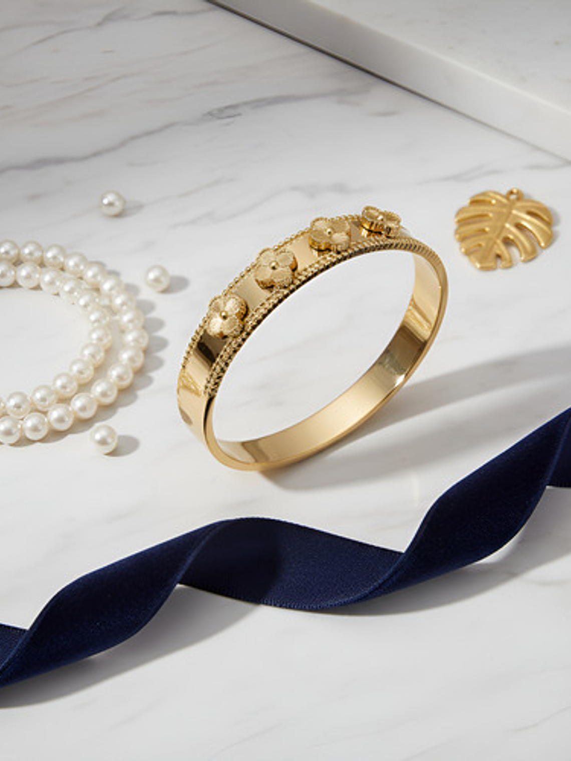 Brazalete Pulsera Rigida Trebol Oro 18k Acero Inox Orvia 2