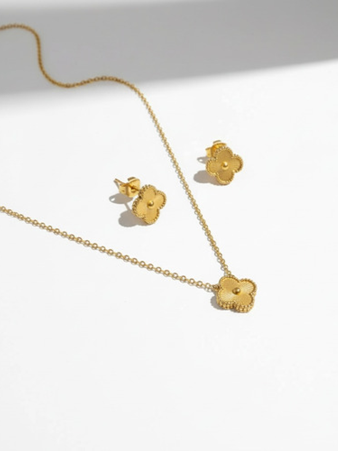 Set Collar Y Aros Trebol Oro 18k Acero Inoxidable Orvia 3