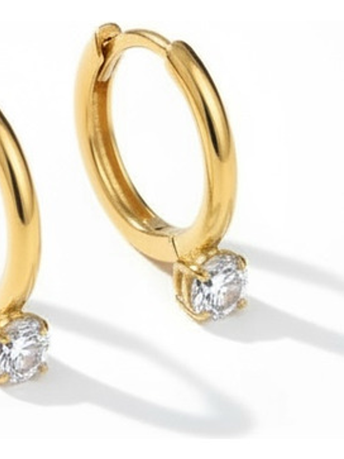 Aros Zarcillos Con Cristal Huggie Oro 18k Acero Inox Orvia 1