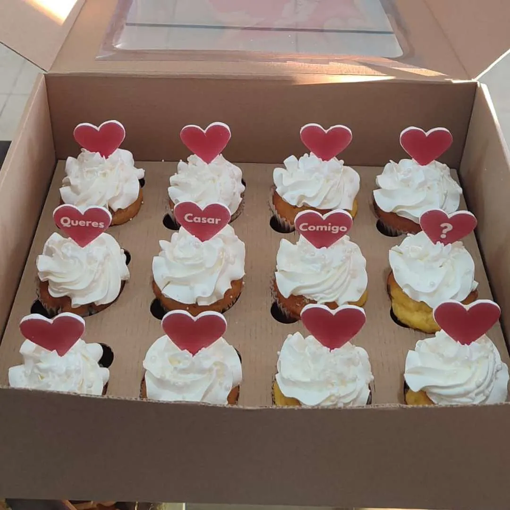 Cupcakes C/Topper Corações