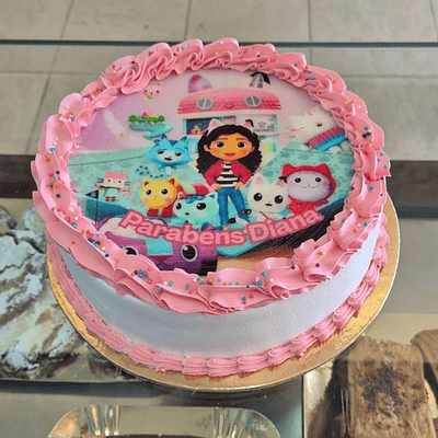 Bolo Foto Gabby Cat Branco e Rosa