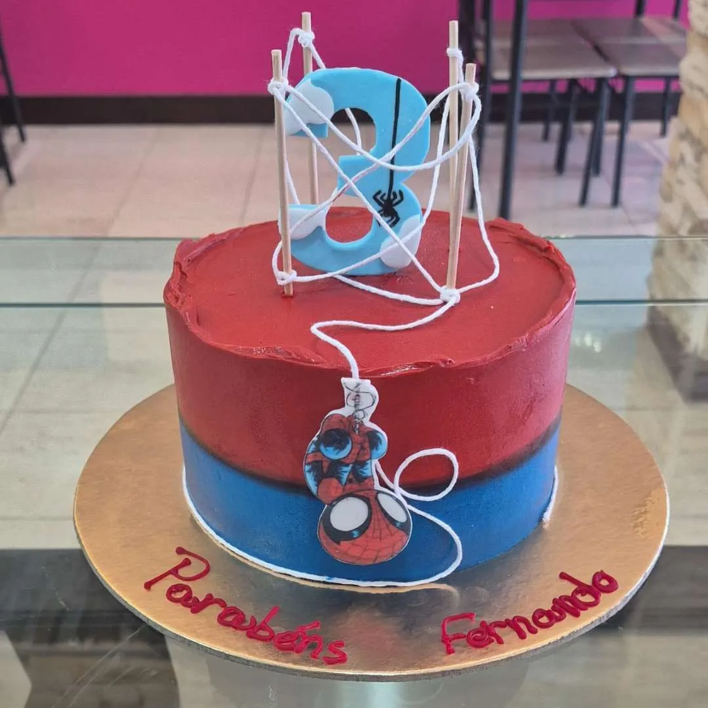 Bolo Spidey Vermelho e Azul