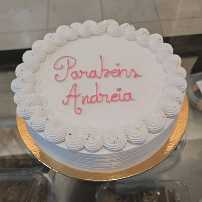 Bolo Branco C/ Frase com Cor