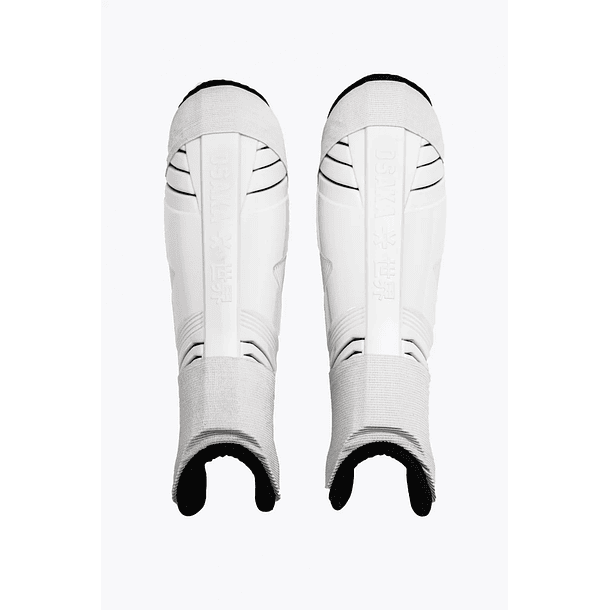 Osaka Hockey Shinguard | White - Black 1