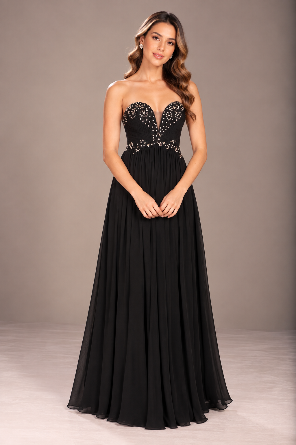 Vestido Strapless Escote Corazón