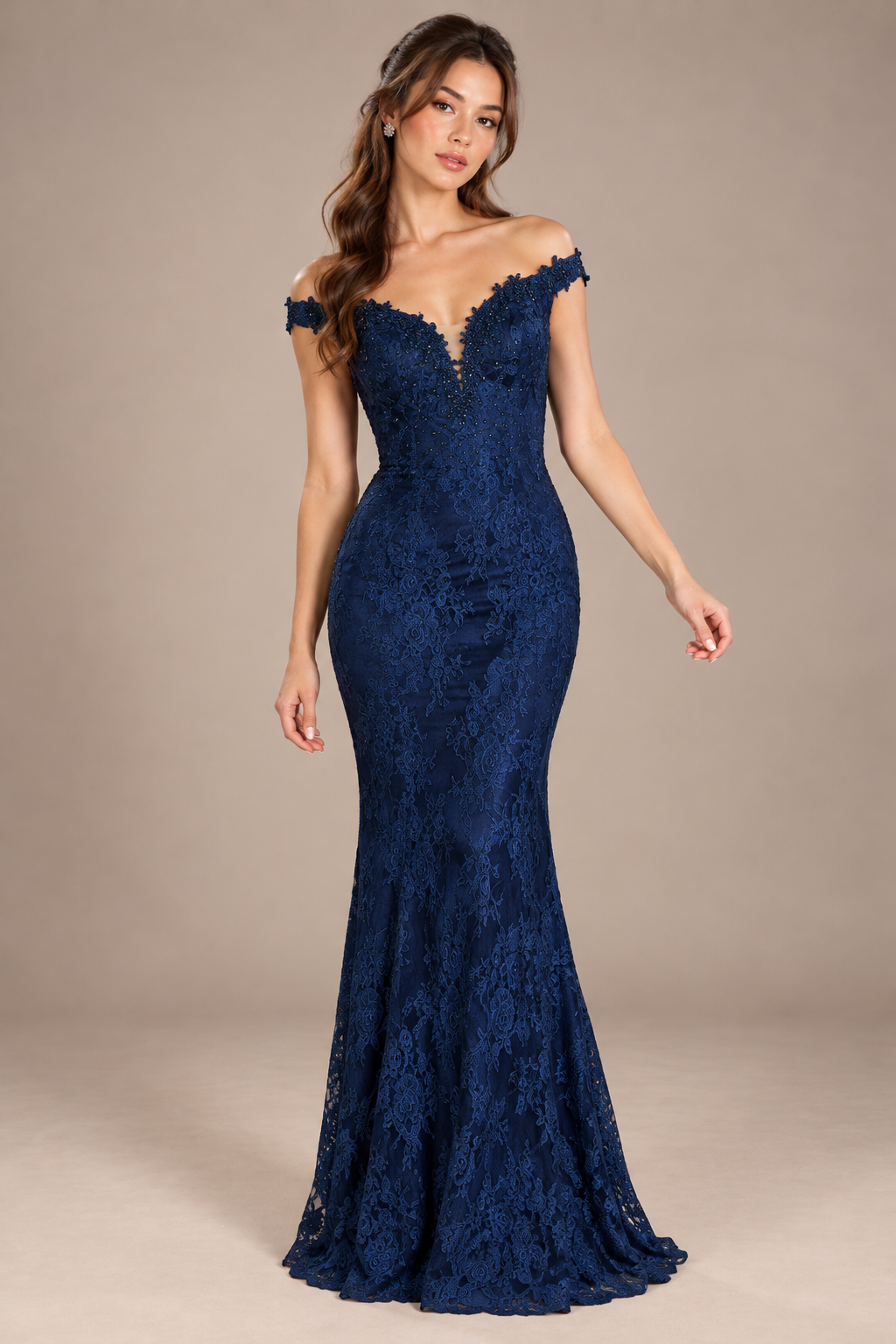 Vestido Sirena Pedrería En Escote