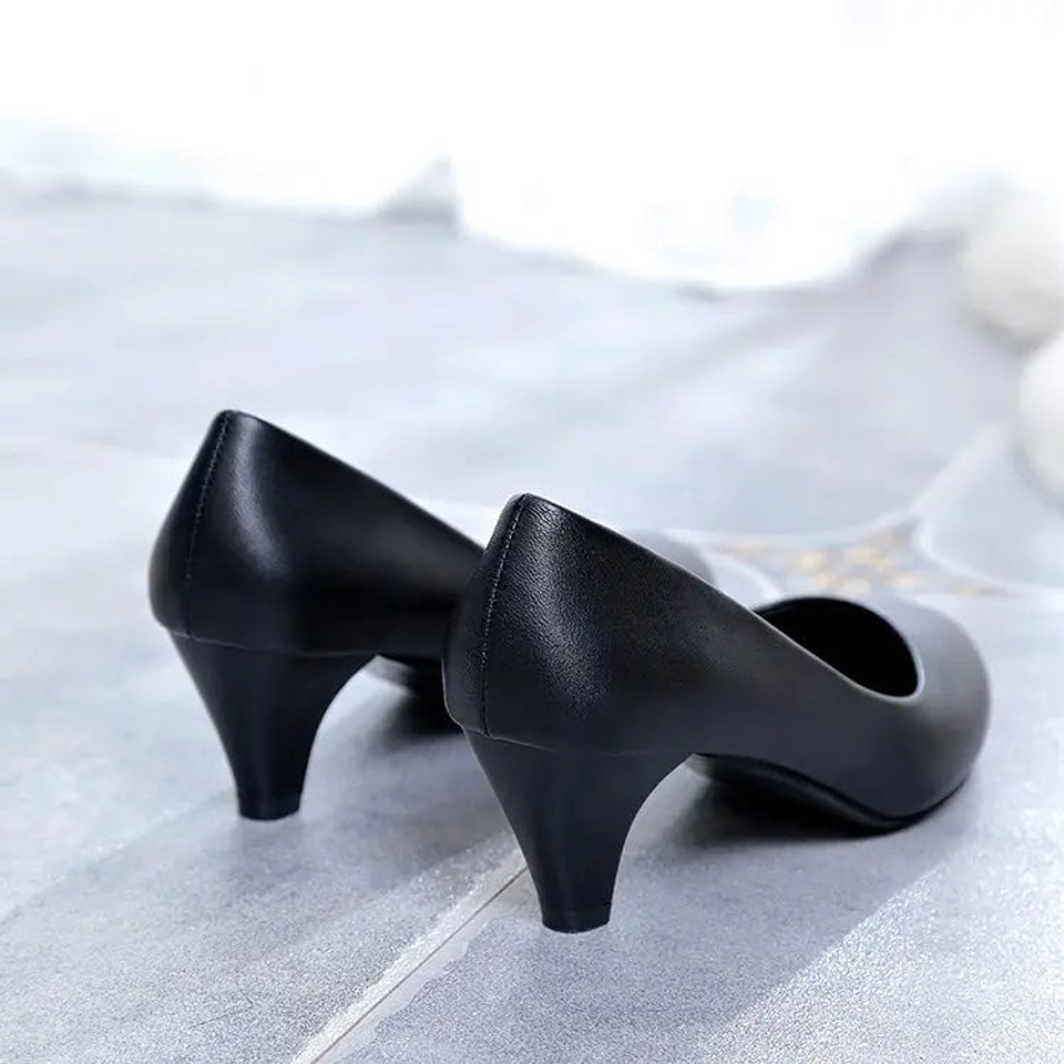 Leah- Trendy Heels 10