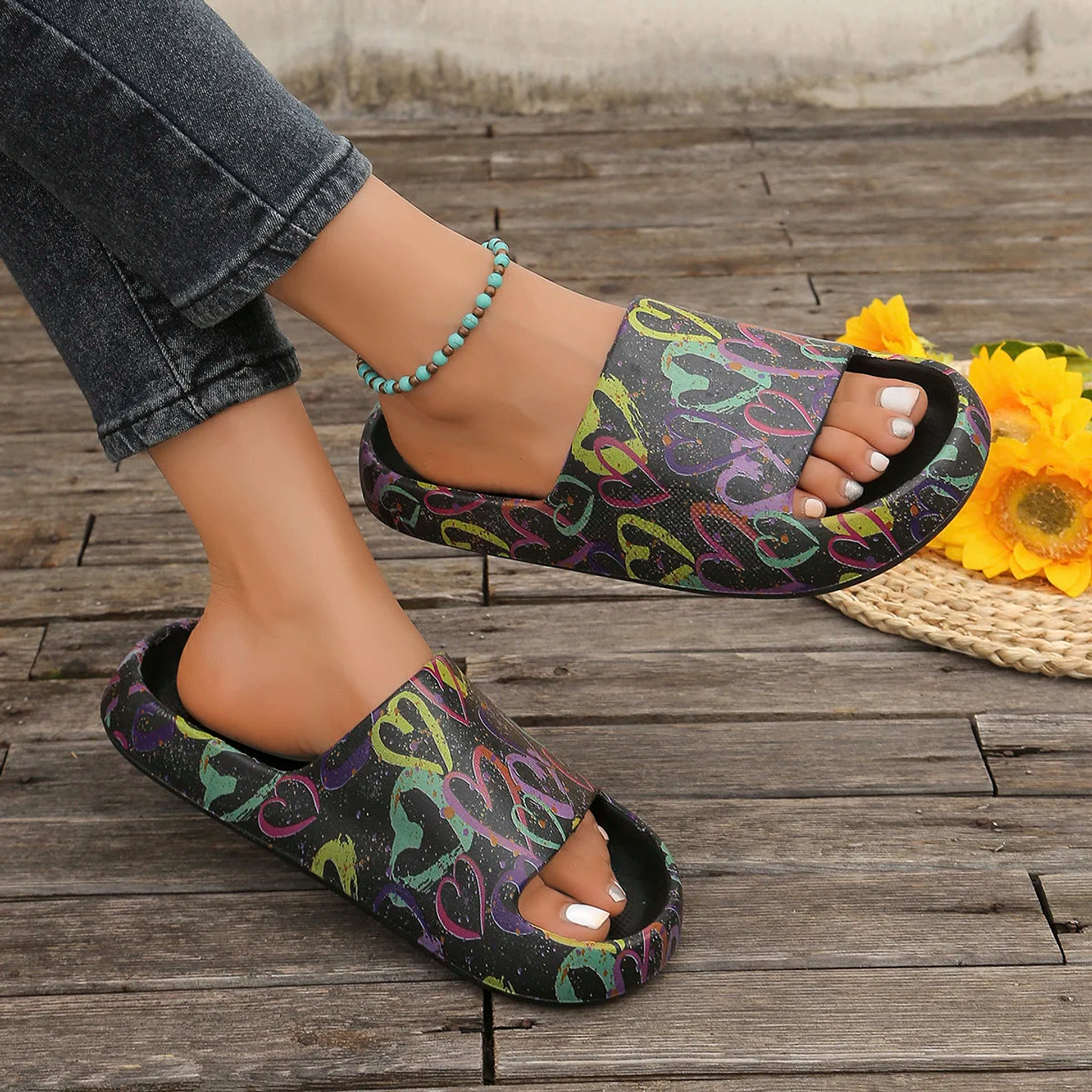 Naomi- Graffiti Love Slides 14