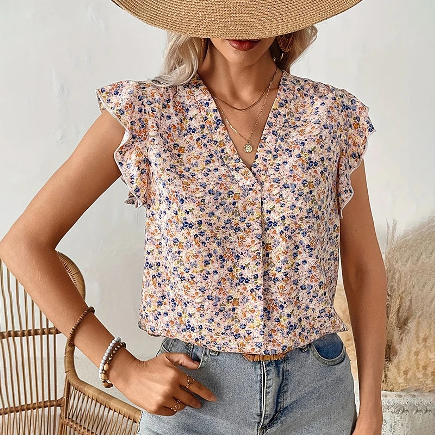 Amber- Floral V-Neck Top 4