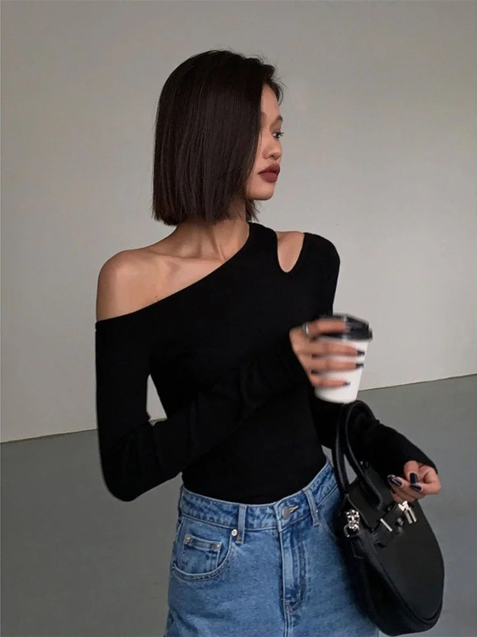 Nina- Off-Shoulder Shirt 1