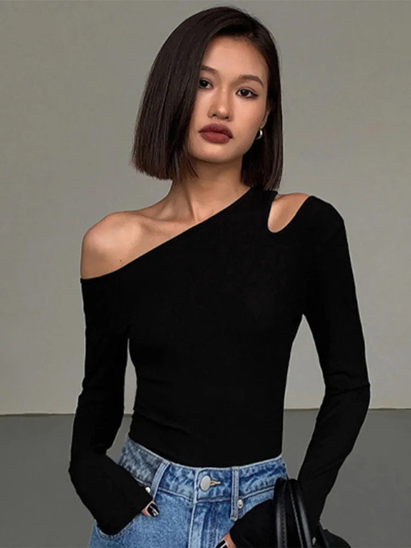Nina- Off-Shoulder Shirt 2