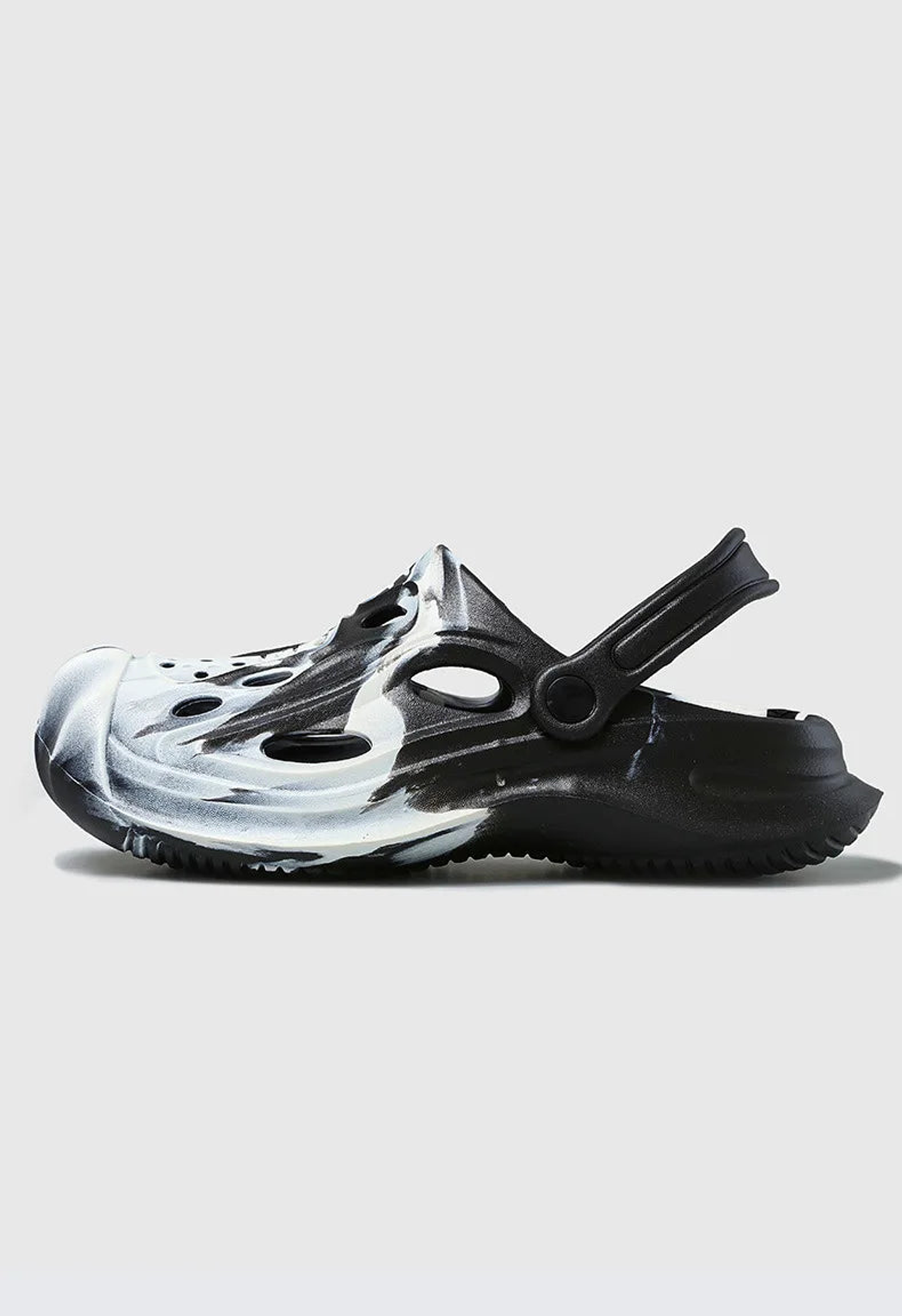 Finn- Camouflage Clogs 1