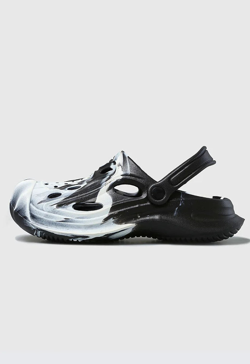 Finn- Camouflage Clogs 1