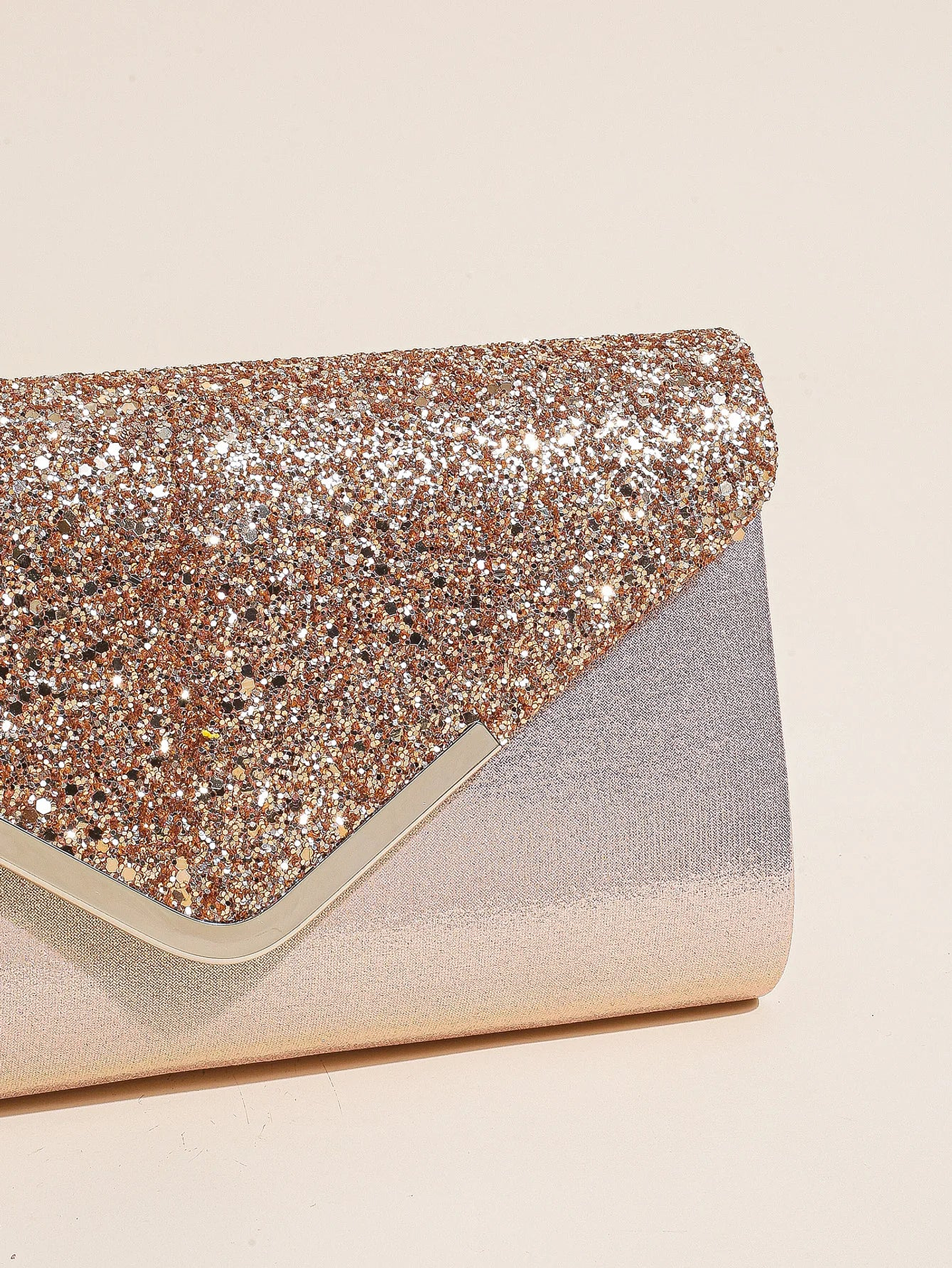 Aaliyah- Sparkling Sequin Clutch 24