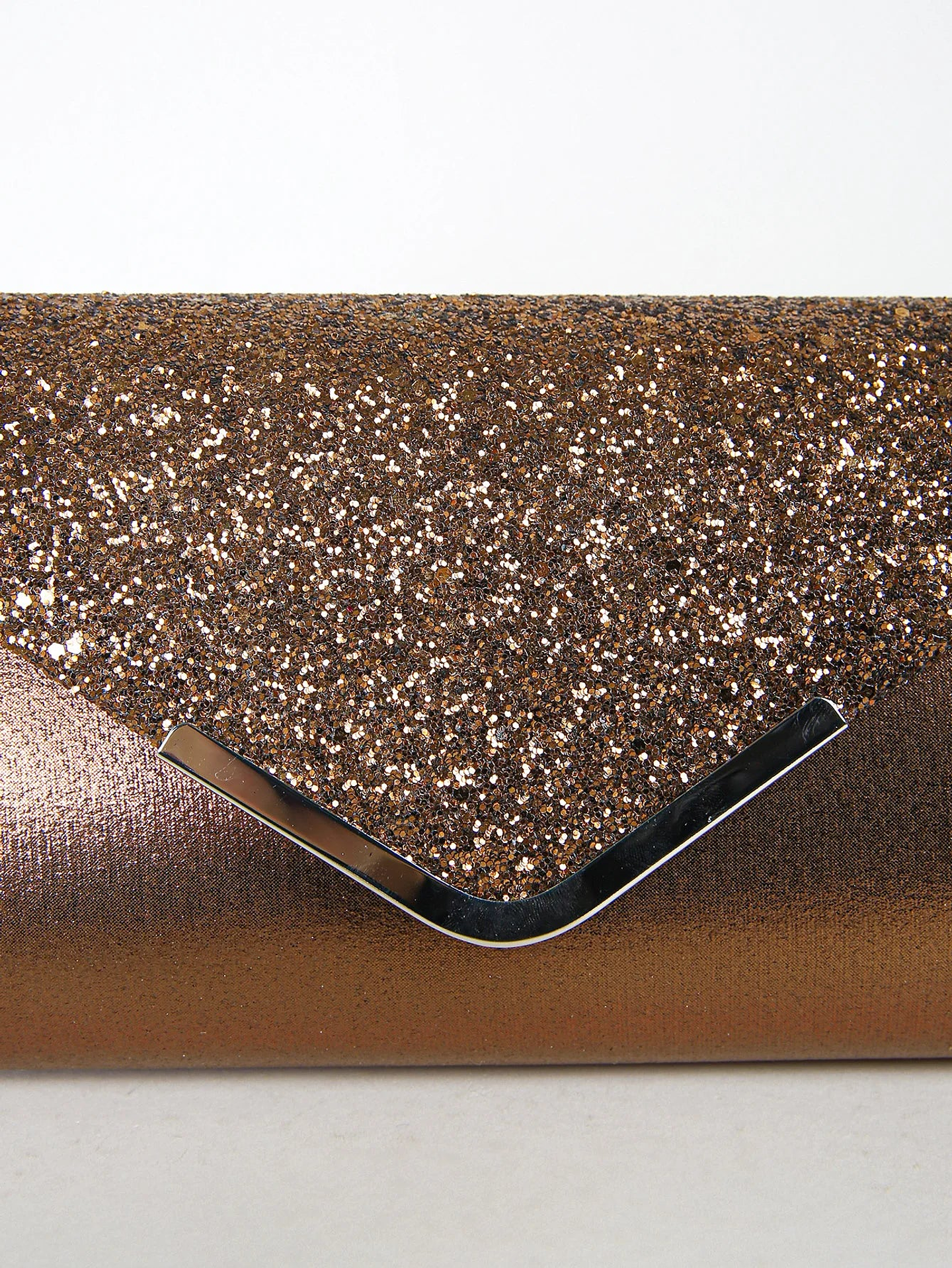 Aaliyah- Sparkling Sequin Clutch 35