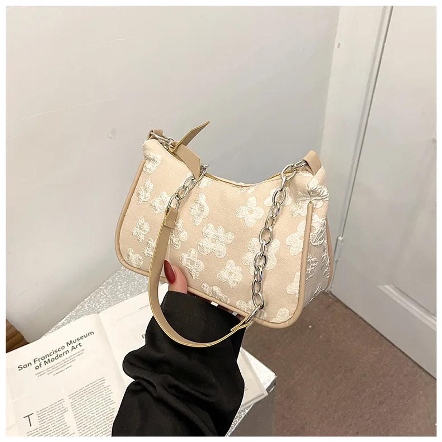 Neoma- Retro Mini Messenger Bag 27