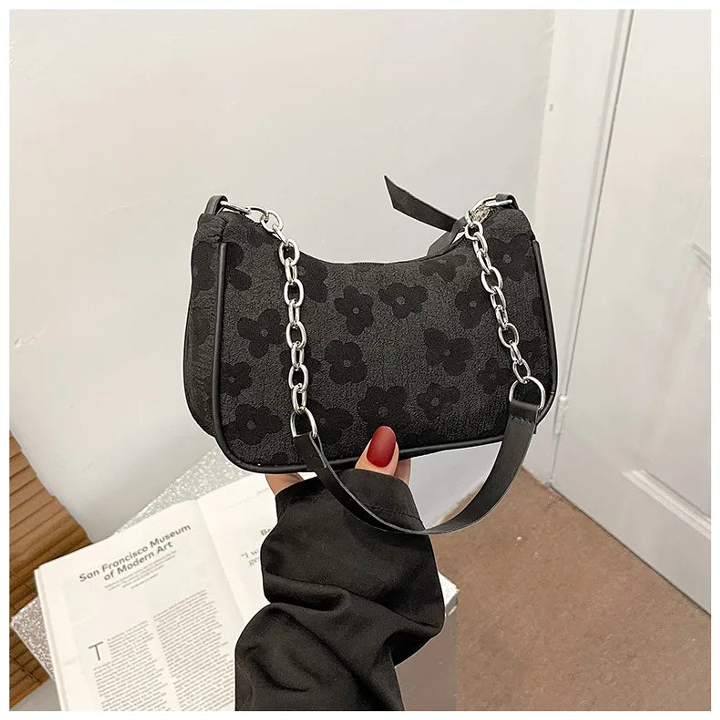 Neoma- Retro Mini Messenger Bag 32