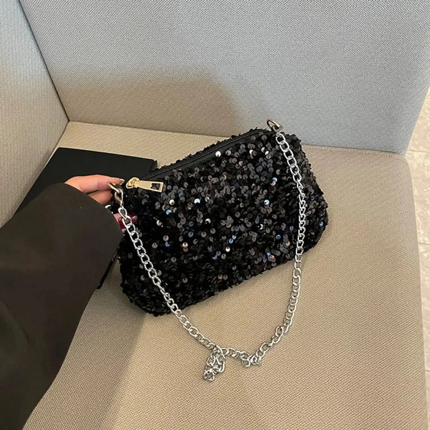 Ludmila- Sparkling Clutch Bag 8