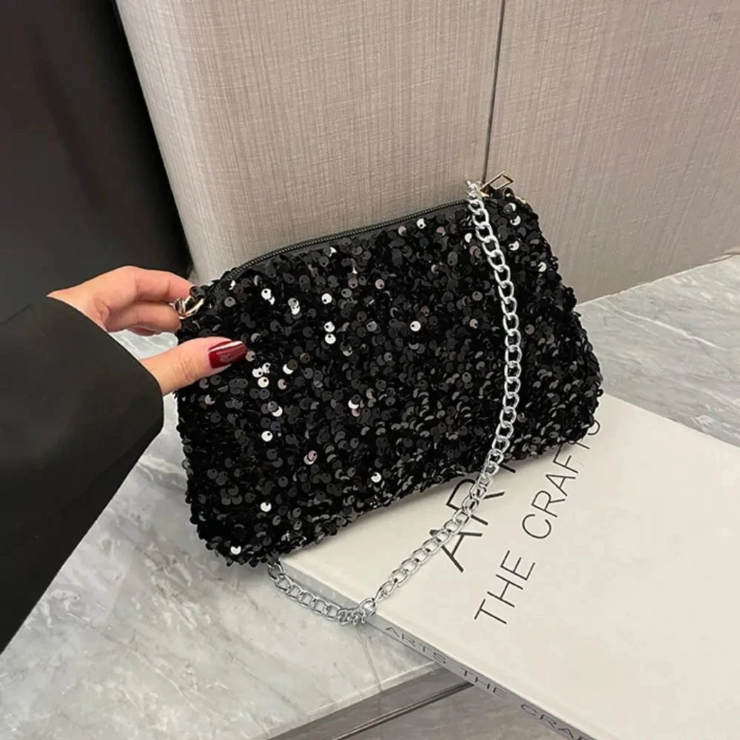 Ludmila- Sparkling Clutch Bag 16