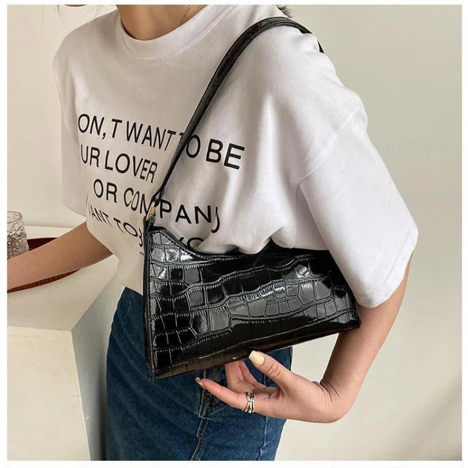 Zola- Pearl Chain Handbag 1