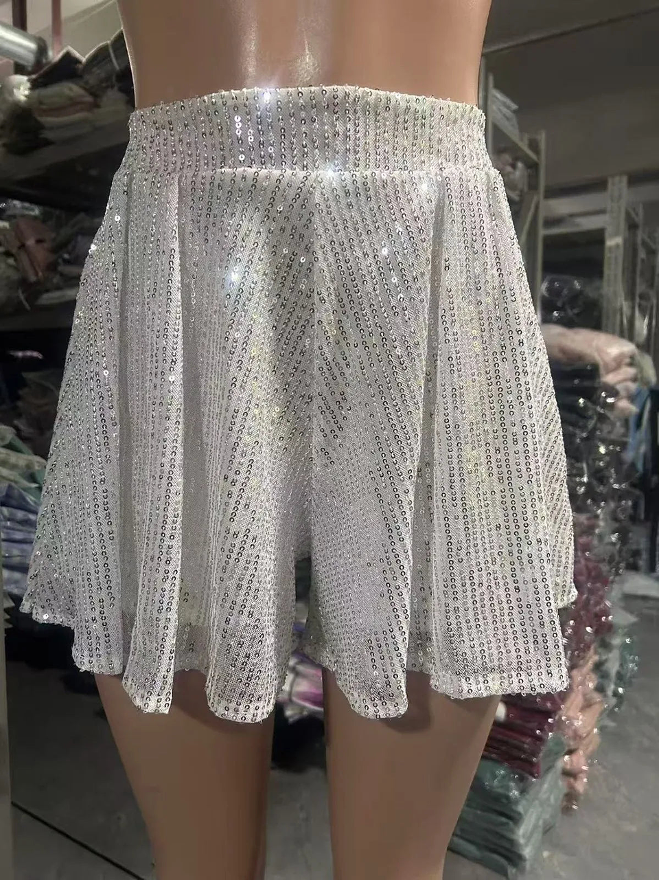 Olympia- High-Waisted Shorts 6