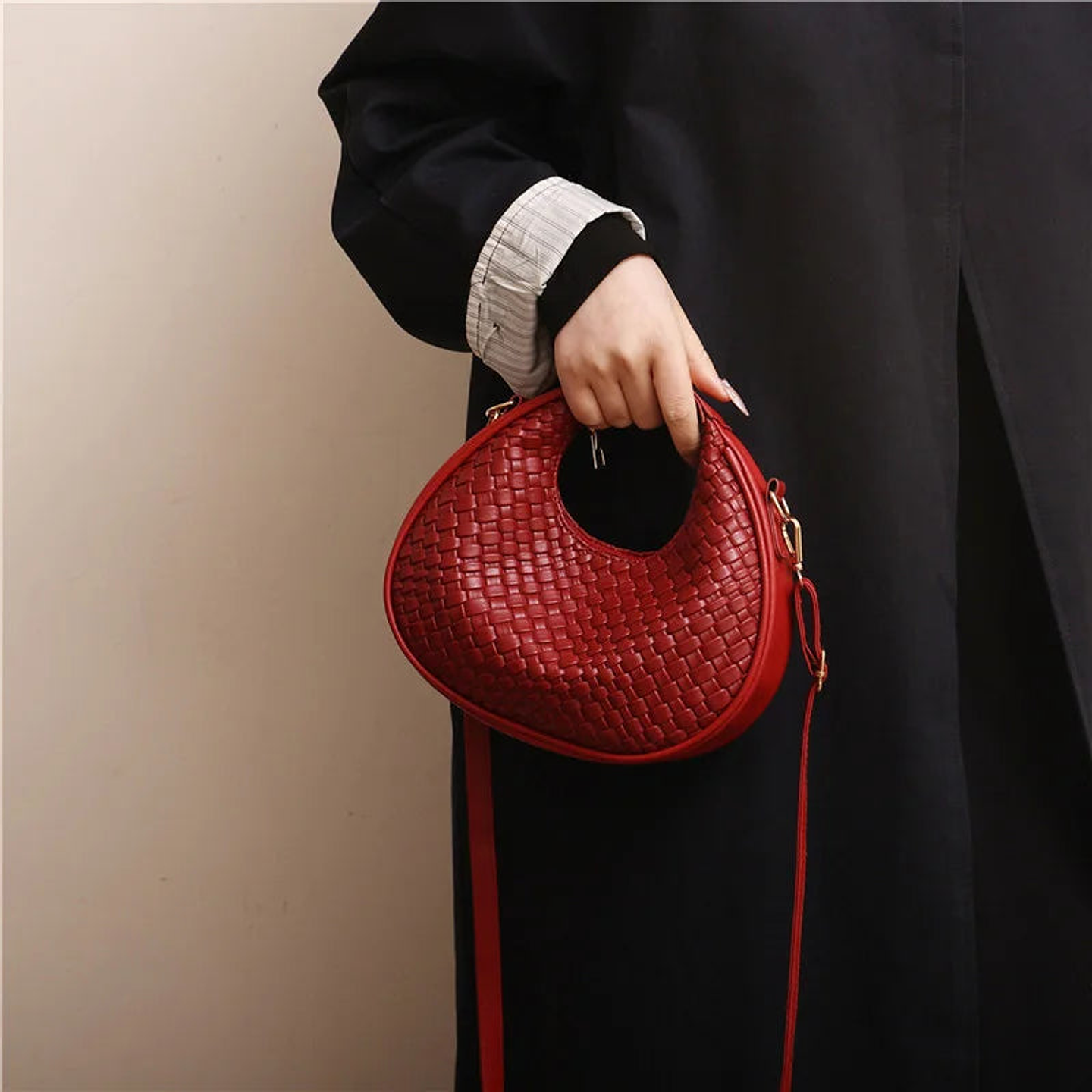 Marinette- Crossbody Leather Bag 11