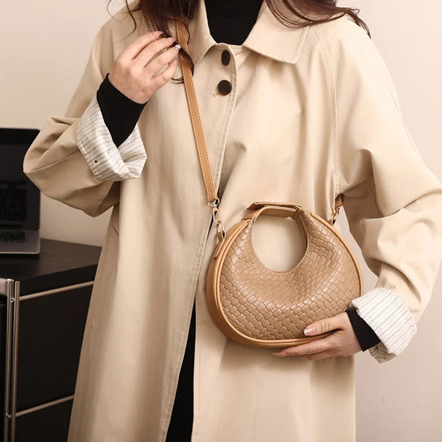 Marinette- Crossbody Leather Bag 15