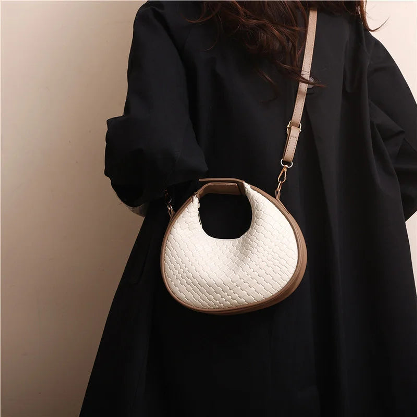 Marinette- Crossbody Leather Bag 29