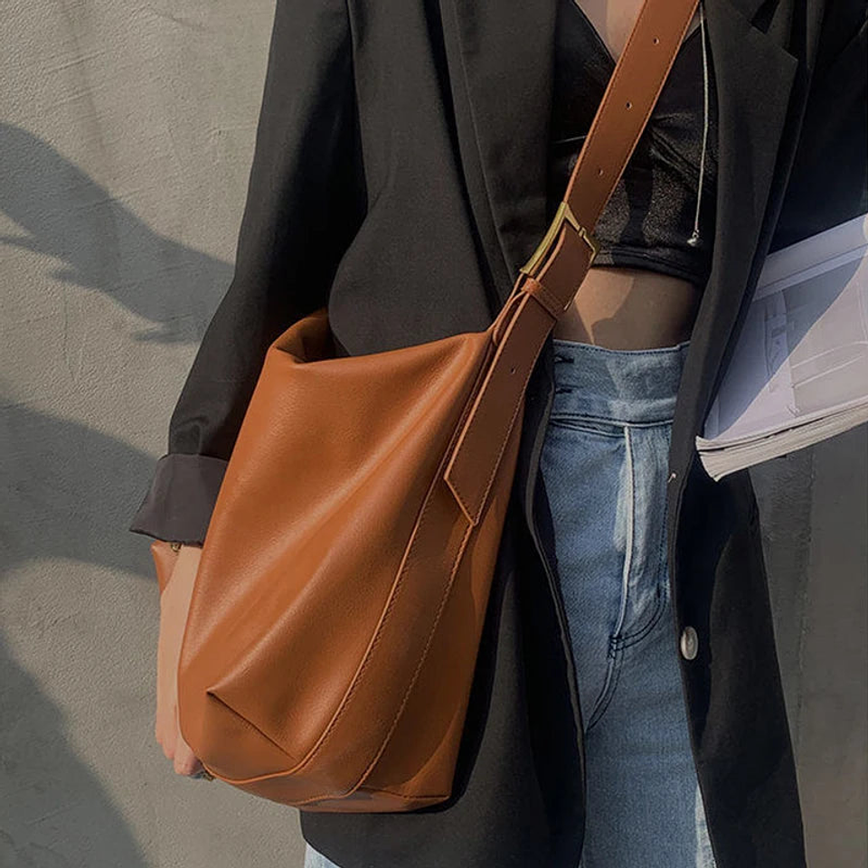 Alouette- Vintage Handbag 20