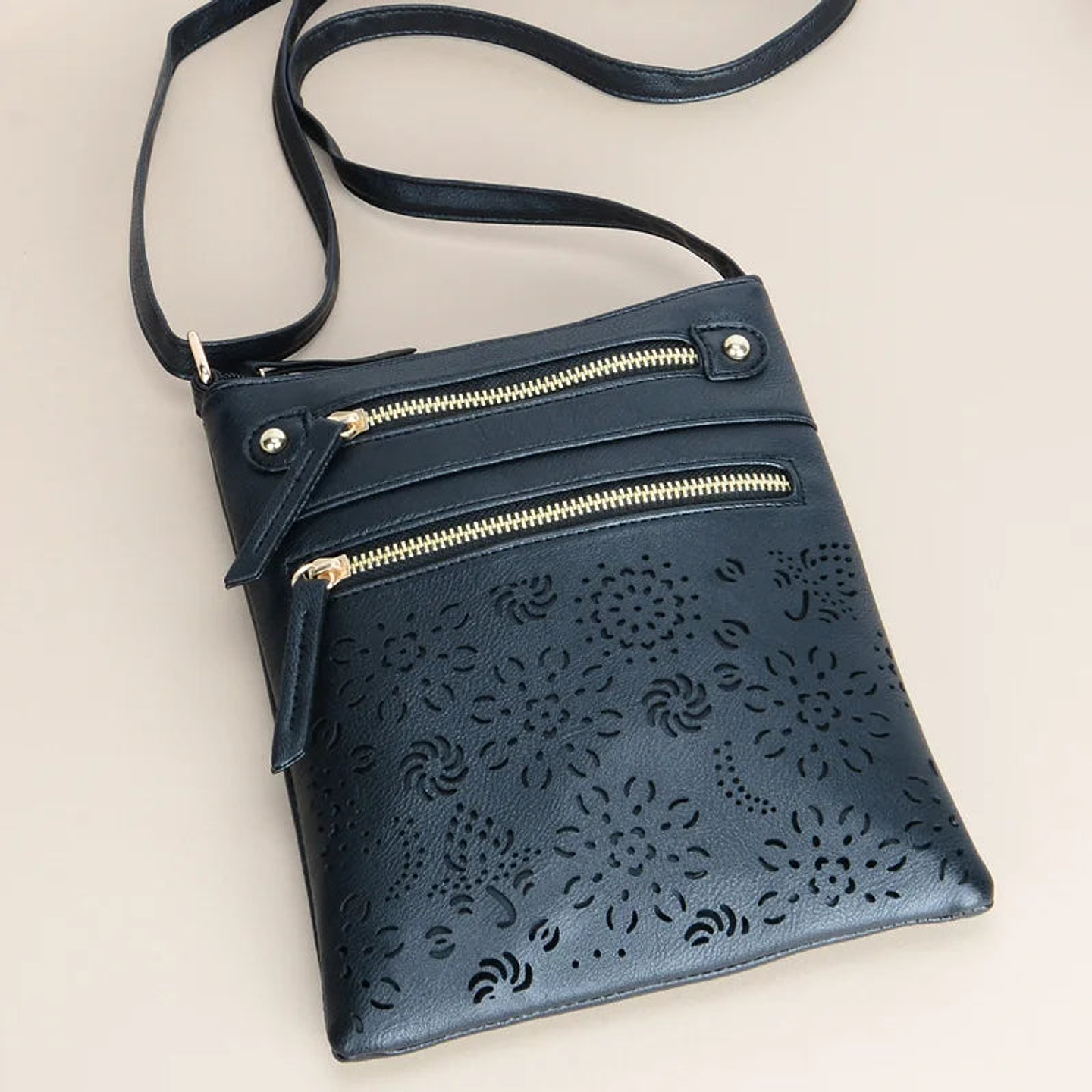 Nesta- Hollow-Out Crossbody Bag 6